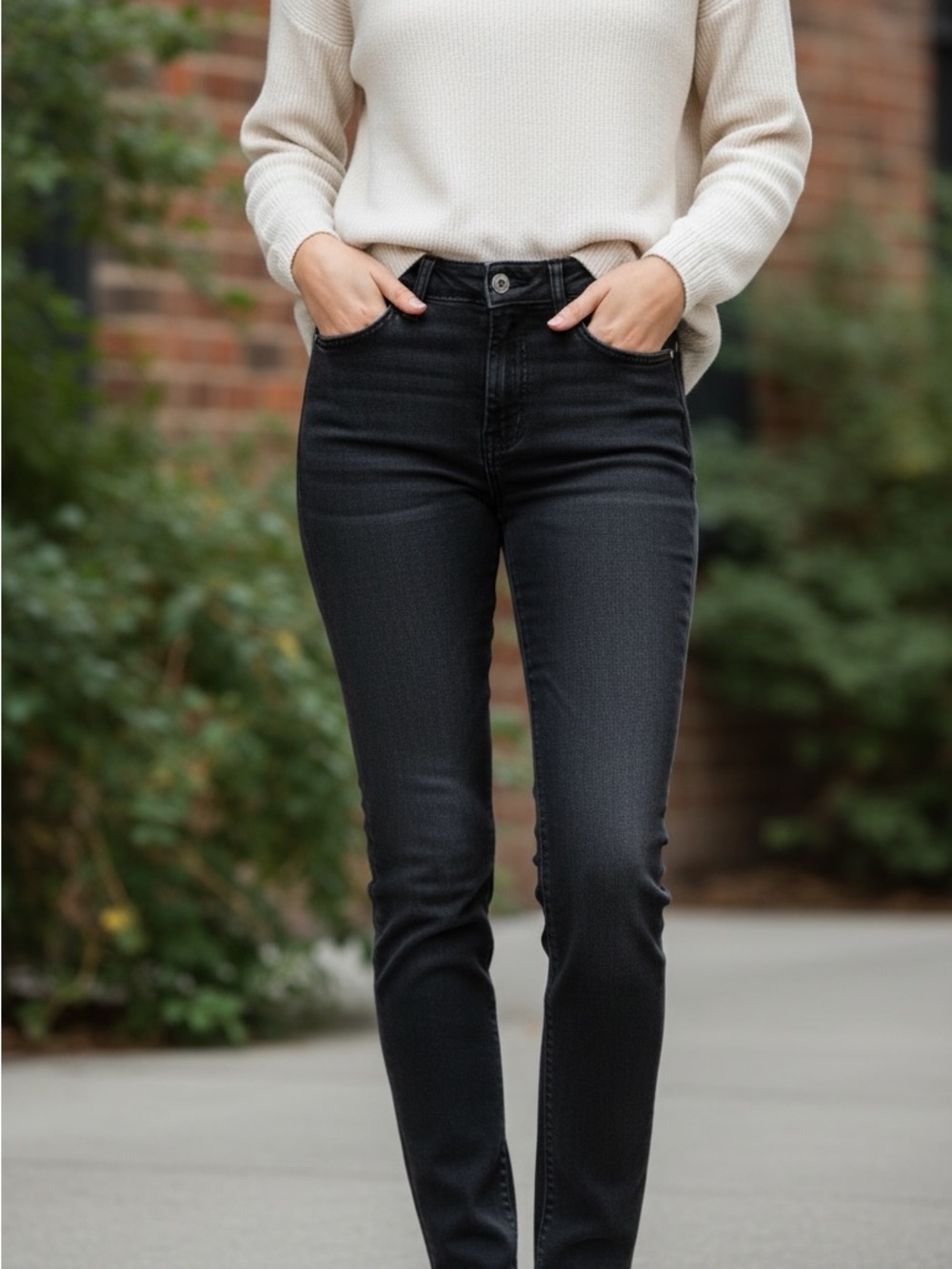 Ariya Black High-Rise Jeans